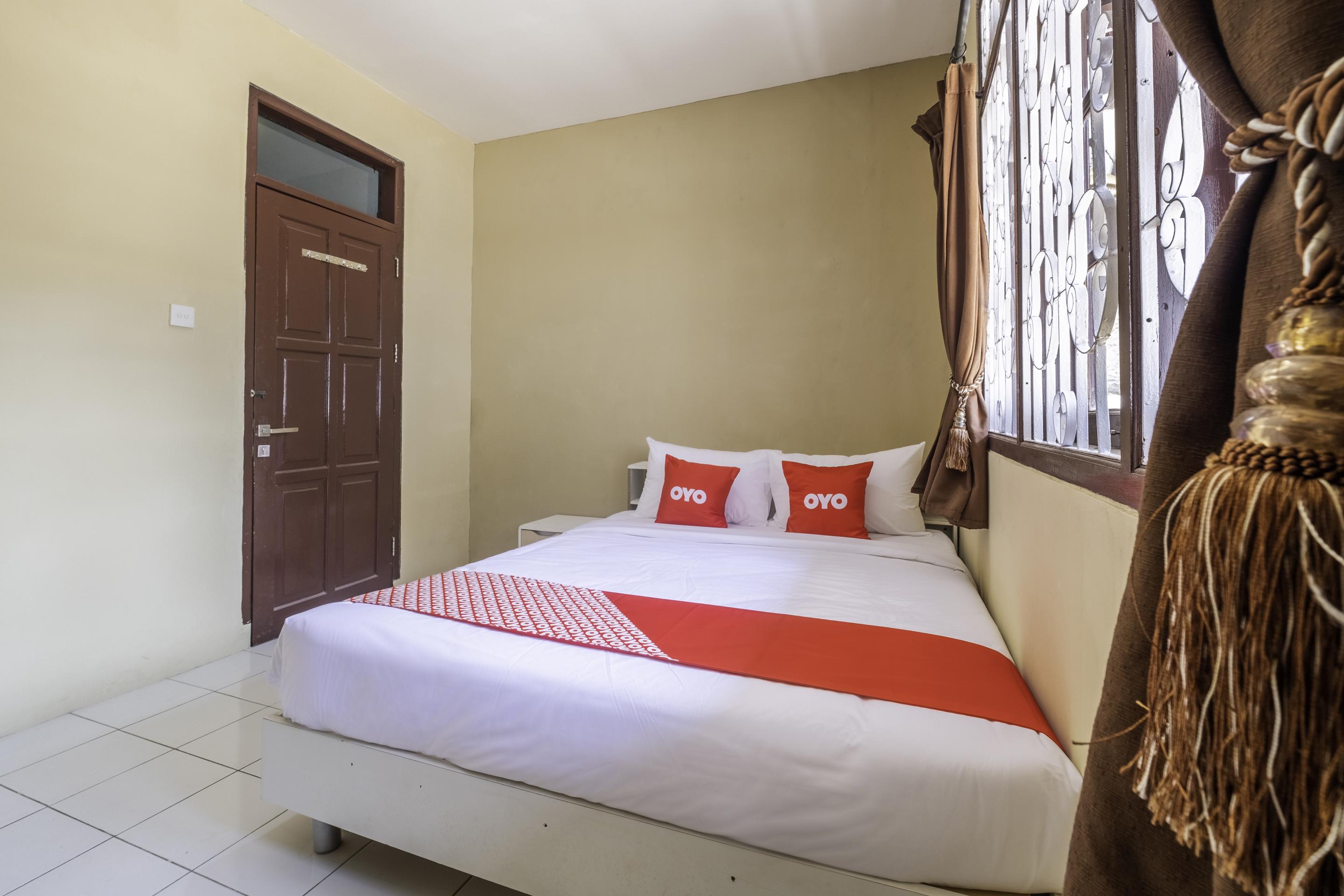 Super Oyo 1568 Stasiun Ka Cirebon Guest House Luaran gambar