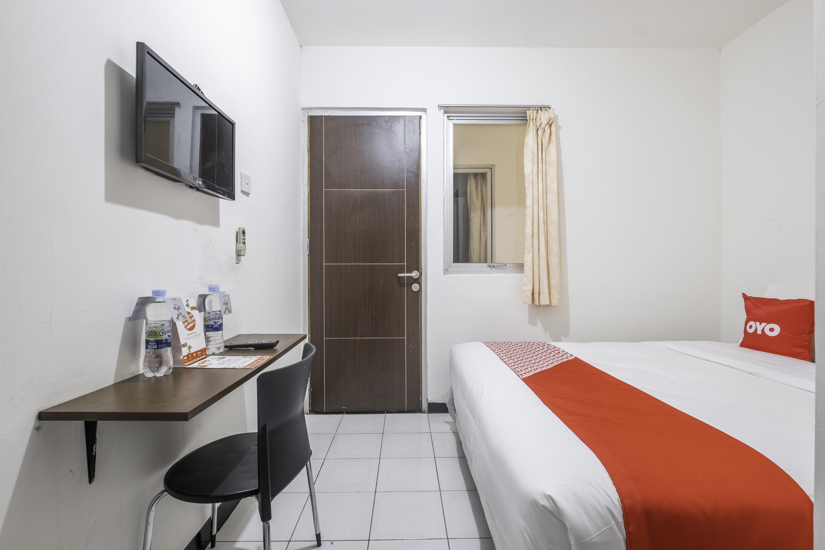 Super Oyo 1568 Stasiun Ka Cirebon Guest House Luaran gambar