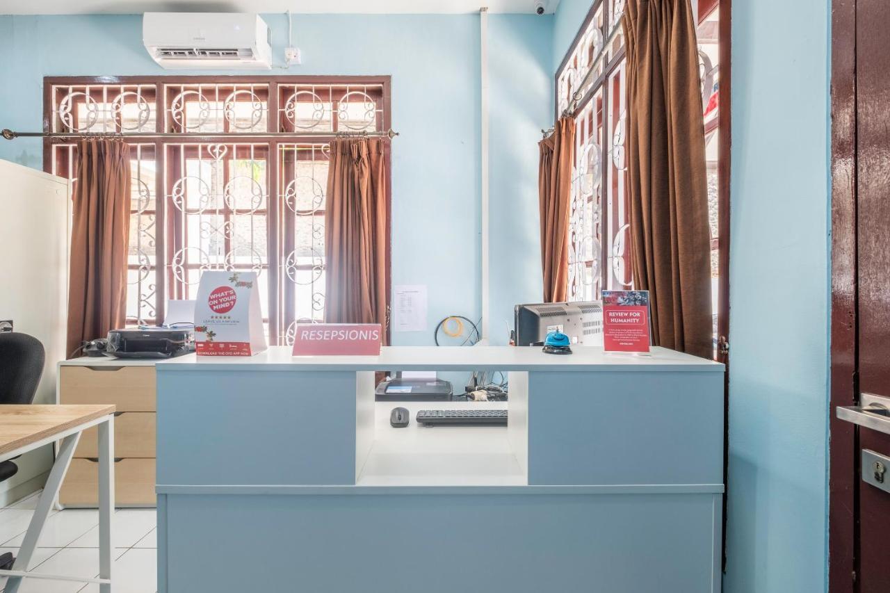 Super Oyo 1568 Stasiun Ka Cirebon Guest House Luaran gambar