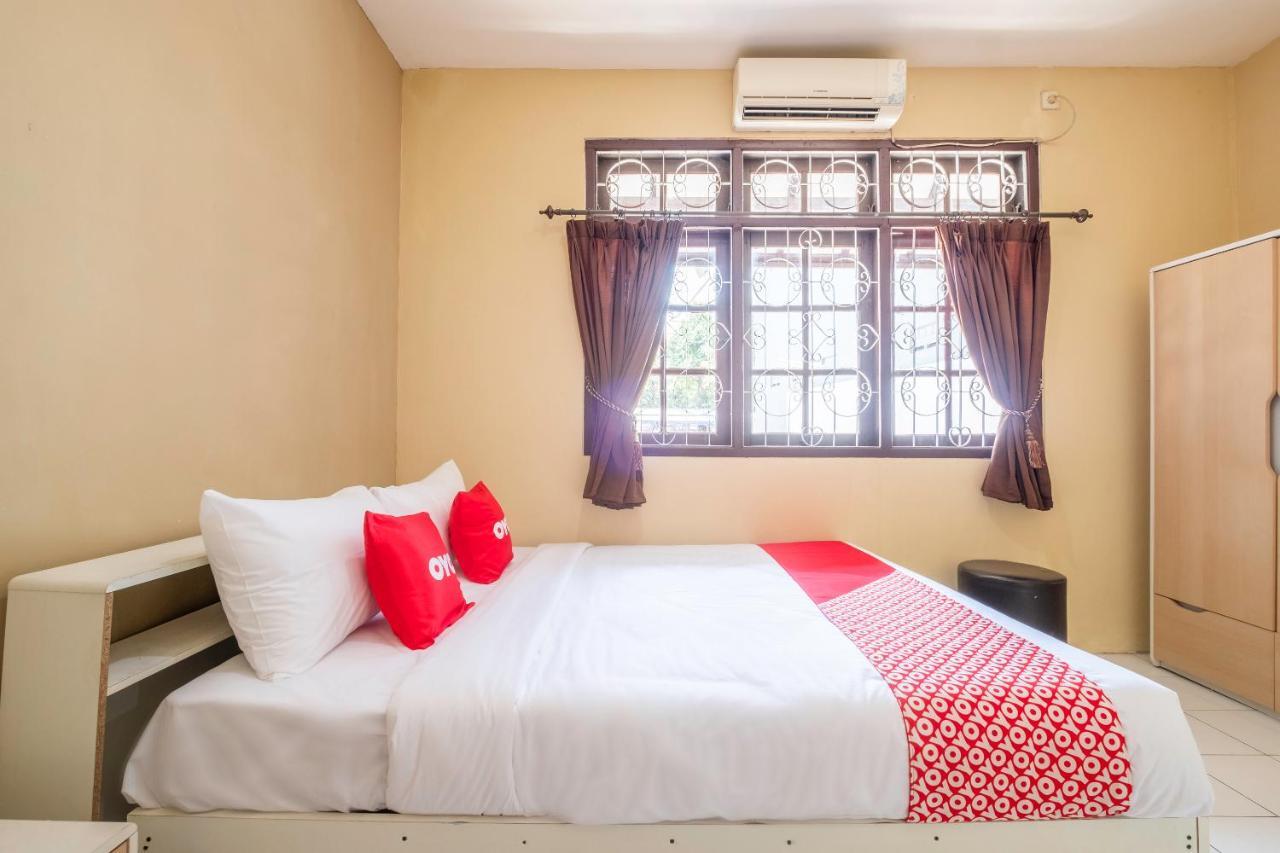 Super Oyo 1568 Stasiun Ka Cirebon Guest House Luaran gambar